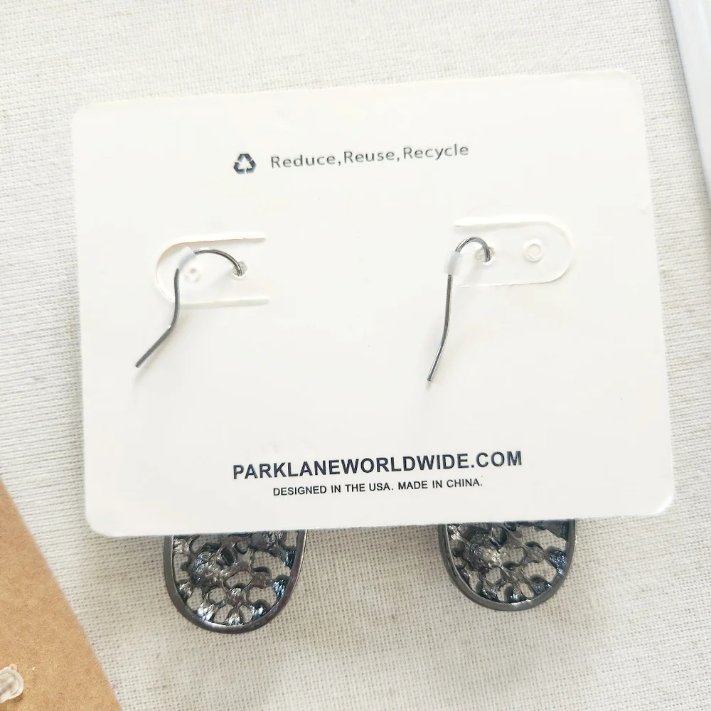 Silvertone Earring Bundle - 4 pairs set of pierced earrings - Picture 4 of 12